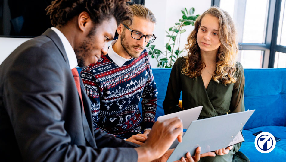 Cuáles son las funciones del asesor laboral